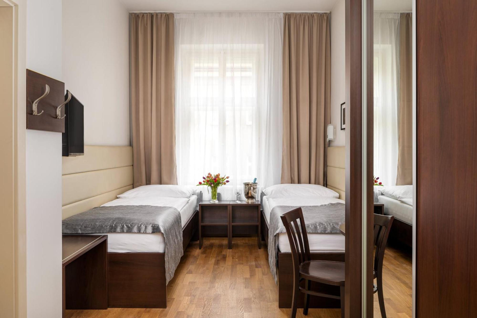 Hotel Unique Prága Kültér fotó