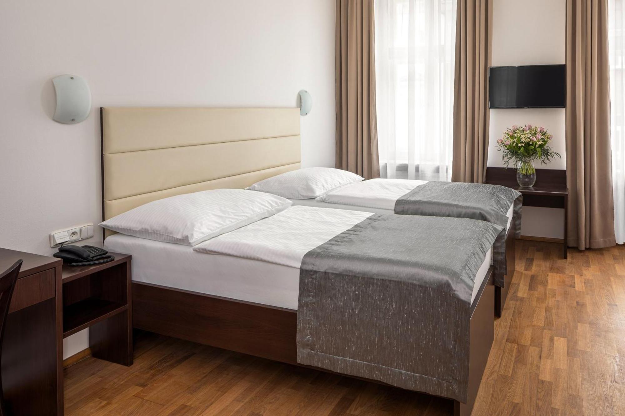Hotel Unique Prága Kültér fotó