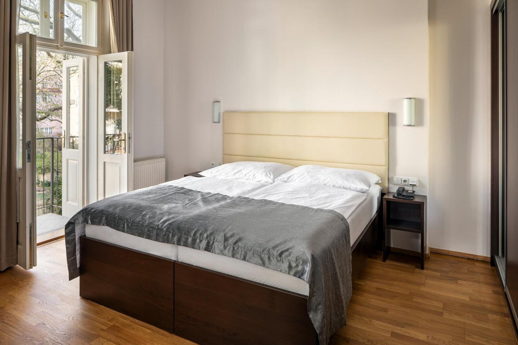 Hotel Unique Prága Kültér fotó