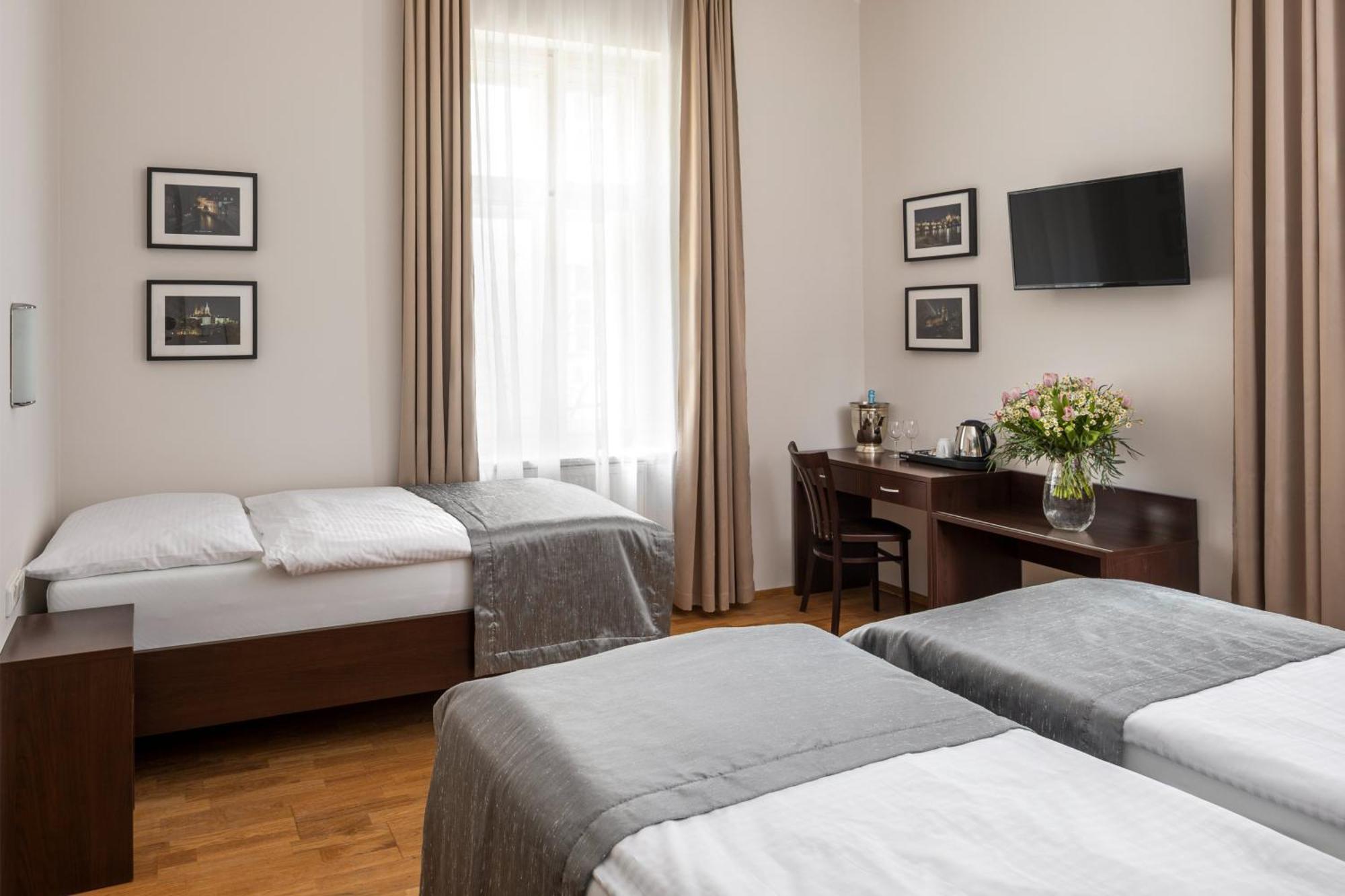 Hotel Unique Prága Kültér fotó