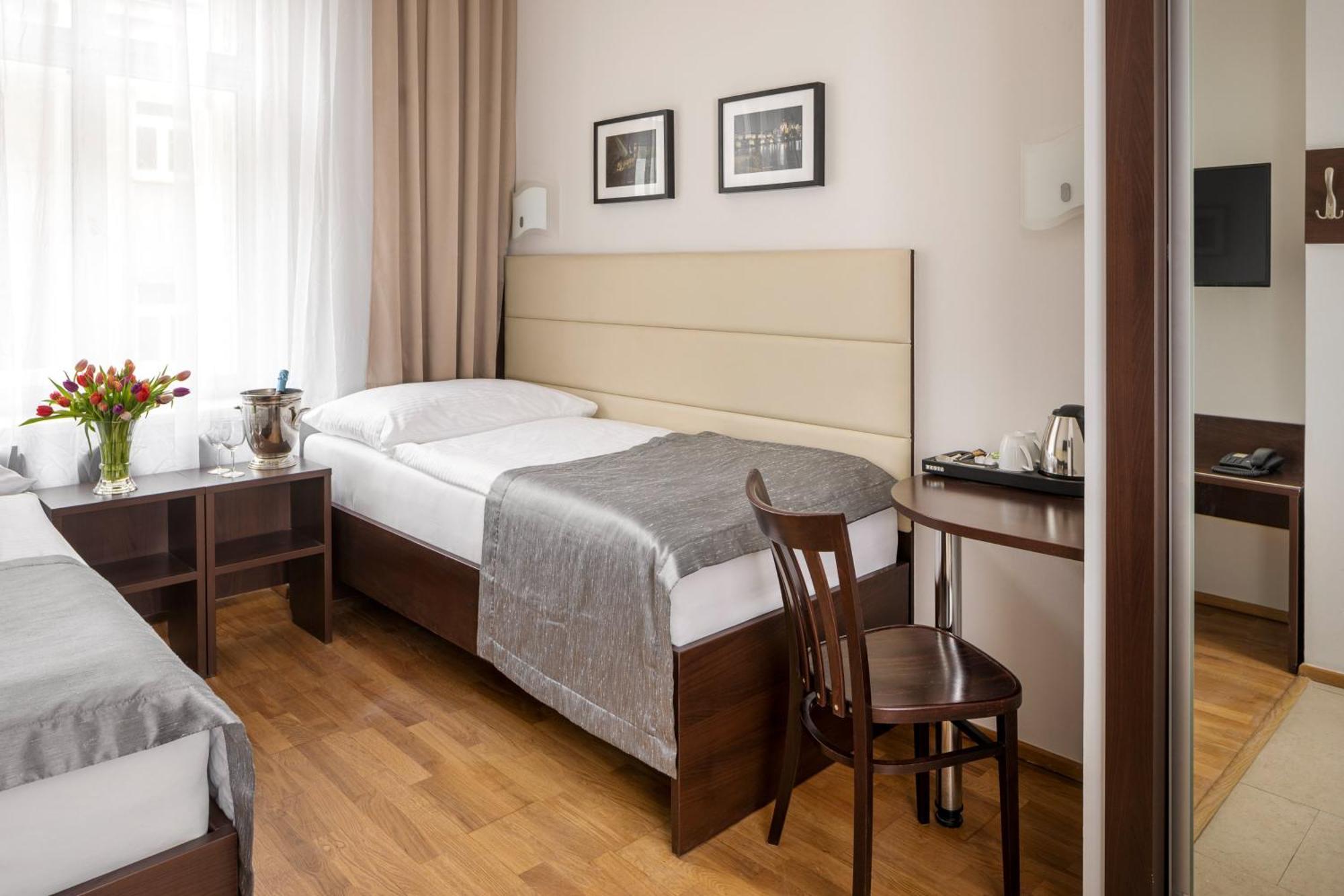 Hotel Unique Prága Kültér fotó